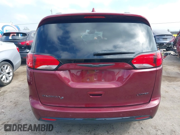 2020 Chrysler Pacifica Limited z VIN 2C4RC1GG6LR286390, wystawiony jako IAAI lot #42068234 z przebiegiem 71 832 mil mil oraz . Historia ofert i sprzedaży dostępna na DreamBid. Obrazek 16.