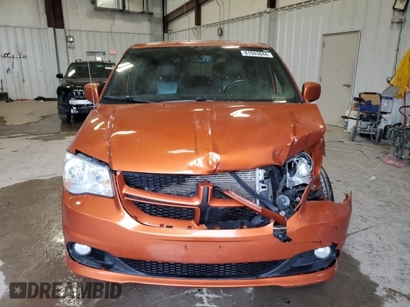 2011 Dodge Grand Caravan R/T with VIN 2D4RN7DG1BR743285, listed as a Copart auction lot 81943844 with 163,532 mi miles and Non Repairable. Bid and sale history available at DreamBid. Image 5.