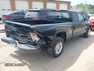 2003 Dodge Dakota z VIN 1D7HL12X73S381323, wystawiony jako IAAI lot #42161329 z przebiegiem 219 083 mil mil oraz . Historia ofert i sprzedaży dostępna na DreamBid. Obrazek 4.