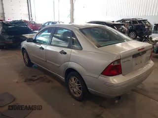 2005 Ford Focus S with VIN 1FAFP34N85W224267, listed as a IAAI auction lot 42349913 with 140,413 mi miles and . Bid and sale history available at DreamBid. Image 3.