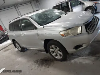 2009 Toyota Highlander with VIN JTEES41A292136643, listed as a IAAI auction lot 41241774 with 165,970 mi miles. Bid and sale history available at carsss.com. Image 1.