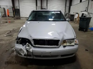 1999 Volvo S70 z VIN YV1LT56D8X2580778, wystawiony jako Copart lot #69043594 z przebiegiem 166 718 mil mil oraz Szkody całkowita. Historia ofert i sprzedaży dostępna na DreamBid. Obrazek 5.