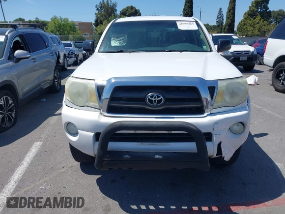 2008 Toyota Tacoma PreRunner with VIN 5TEJU62N68Z473062, listed as a IAAI auction lot 41988269 with 96,461 mi miles. Bid and sale history available at carsss.com. Image 12.