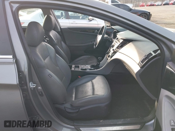 2014 Hyundai Sonata SE with VIN 5NPEC4AC6EH823796, listed as a IAAI auction lot 41783754 with 165,841 mi miles and . Bid and sale history available at DreamBid. Image 5.