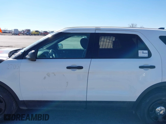 2019 Ford Police Interceptor Utility z VIN 1FM5K8ARXKGB28408, wystawiony jako IAAI lot #41883272 z przebiegiem 114 328 mil mil oraz . Historia ofert i sprzedaży dostępna na DreamBid. Obrazek 15.