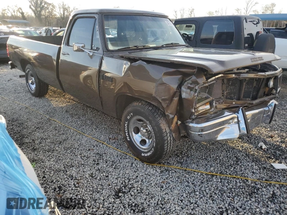 1988 Dodge D/W 100 z VIN 1B7FD04XXJS678038, wystawiony jako Copart lot #84737964 z przebiegiem 19 276 mil mil oraz Szkoda całkowita • Salvage title. Historia ofert i sprzedaży dostępna na DreamBid. Obrazek 4.