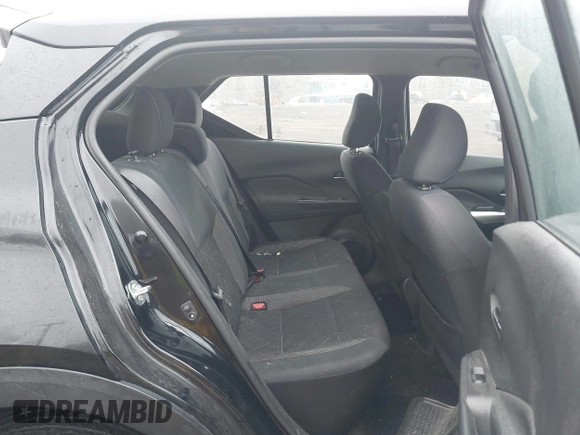 2019 Nissan Kicks S with VIN 3N1CP5CU6KL527179, listed as a IAAI auction lot 41479057 with 97,895 mi miles. Bid and sale history available at carsss.com. Image 8.