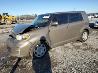 2015 Scion xB with VIN JTLZE4FE0FJ077008, listed as a Copart auction lot 42052915 with 163,560 mi miles and Salvage Title. Bid and sale history available at carsss.com. Image 1.