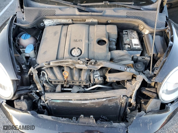2012 Volkswagen Beetle 2.5L w/Sound/Nav PZEV with VIN 3VWJP7AT1CM623160, listed as a Copart auction lot 88076215 with 112,894 mi miles and Salvage Title. Bid and sale history available at carsss.com. Image 11.