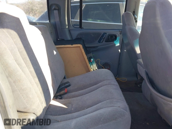 2000 Dodge Dakota Sport with VIN 1B7GL2AX0YS688465, listed as a IAAI auction lot 41341012 with 283,467 mi miles and . Bid and sale history available at DreamBid. Image 8.