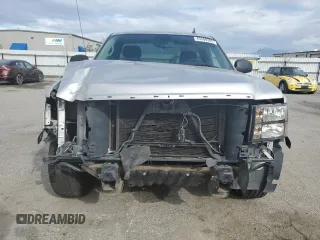 2010 GMC Sierra 1500 with VIN 1GTPCVEA8AZ161486, listed as a Copart auction lot 45309385 with 122,873 mi miles and Salvage Title. Bid and sale history available at DreamBid. Image 5.