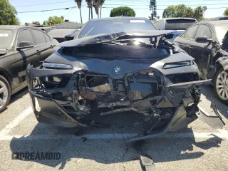 2024 BMW i7 M70 z VIN WBY83EH05RCP88571, wystawiony jako Copart lot #67134844 z przebiegiem 8118 mil mil oraz Szkody całkowita. Historia ofert i sprzedaży dostępna na DreamBid. Obrazek 5.