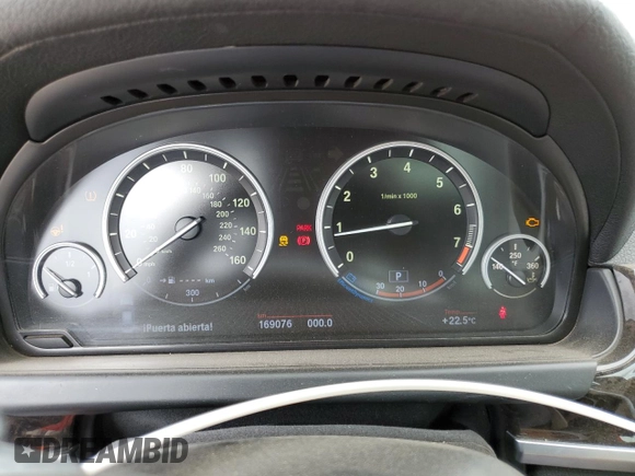 2013 BMW 6 Series 650i with VIN WBA6B2C50DDG66703, listed as a Copart auction lot 82225824 with 199,076 mi miles and Salvage Title. Bid and sale history available at DreamBid. Image 9.