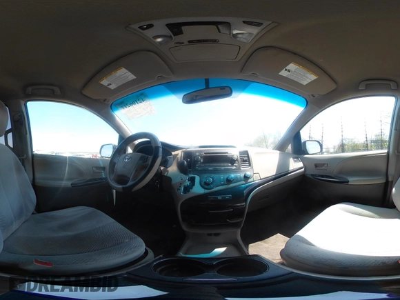 2011 Toyota Sienna LE AAS with VIN 5TDKK3DC4BS173688, listed as a IAAI auction lot 42106211 with 282,301 mi miles. Bid and sale history available at carsss.com. Image 18.