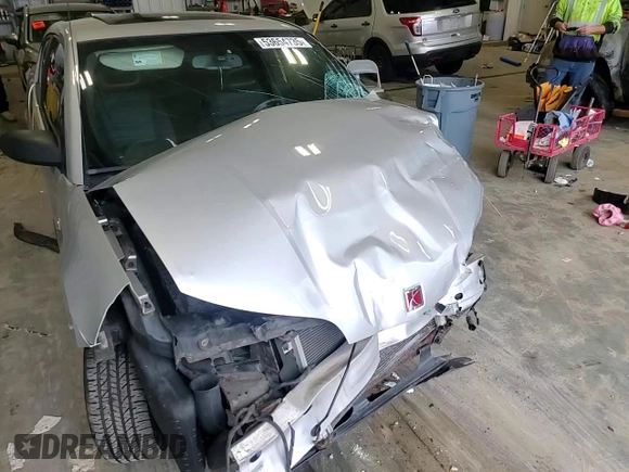 2006 Saturn ION z VIN 1G8AN15F56Z139001, wystawiony jako Copart lot #53654735 z przebiegiem Nie podano mil oraz Szkoda całkowita • Salvage title. Historia ofert i sprzedaży dostępna na DreamBid. Obrazek 13.