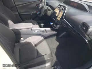 2019 Toyota Prius L Eco with VIN JTDKARFU7K3093038, listed as a IAAI auction lot 41768066 with 124,495 mi miles. Bid and sale history available at carsss.com. Image 5.