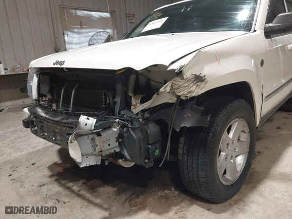 2007 Jeep Grand Cherokee Limited with VIN 1J8HR58217C552426, listed as a IAAI auction lot 41834106 with 130,537 mi miles. Bid and sale history available at carsss.com. Image 13.