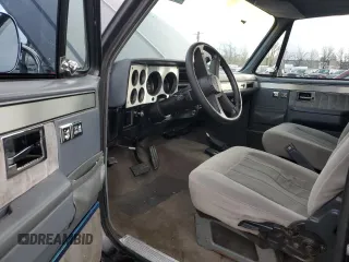 1987 Chevrolet Blazer с VIN 1GNEV18K9HF102612, выставлен на аукционе Copart как лот 86757414 с пробегом 6 978 миль миль и Чистый • Clean title. История ставок и продаж доступна на DreamBid. Изображение 8.