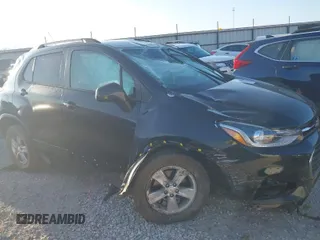 2021 Chevrolet Trax LT with VIN KL7CJPSB2MB321465, listed as a IAAI auction lot 38442466 with 1 mi miles. Bid and sale history available at carsss.com. Image 1.