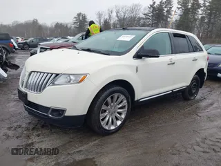 2013 Lincoln MKX with VIN 2LMDJ8JK8DBL23732, listed as a IAAI auction lot 41670920 with 103,782 mi miles. Bid and sale history available at carsss.com. Image 17.