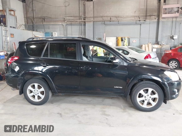 2012 Toyota RAV4 Limited z VIN 2T3DF4DV1CW202567, wystawiony jako IAAI lot #42537078 z przebiegiem 122 548 mil mil oraz . Historia ofert i sprzedaży dostępna na DreamBid. Obrazek 13.