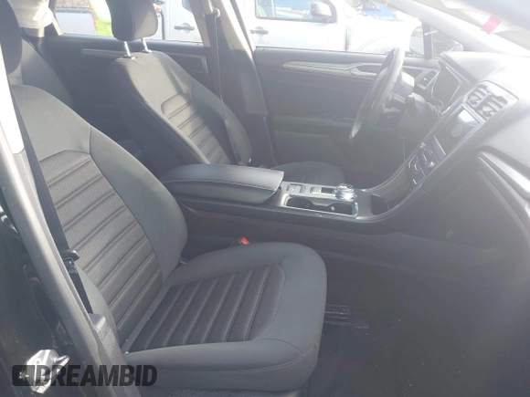 2019 Ford Fusion SE with VIN 3FA6P0HD6KR203724, listed as a IAAI auction lot 41921200 with 95,459 mi miles. Bid and sale history available at carsss.com. Image 5.