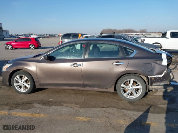 2013 Nissan Altima 2.5 SV with VIN 1N4AL3AP0DN471377, listed as a IAAI auction lot 41783096 with 105,664 mi miles. Bid and sale history available at carsss.com. Image 13.