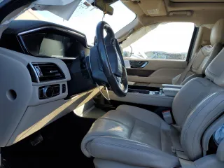 2020 Lincoln Navigator Reserve z VIN 5LMJJ3LT2LEL10059, wystawiony jako Copart lot #46215085 z przebiegiem 78 240 mil mil oraz Szkoda całkowita • Salvage title. Historia ofert i sprzedaży dostępna na DreamBid. Obrazek 7.