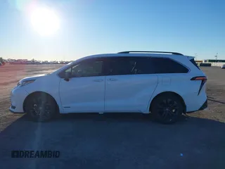 2021 Toyota Sienna XSE with VIN 5TDXRKEC2MS051179, listed as a IAAI auction lot 41067155 with 101,179 mi miles and . Bid and sale history available at DreamBid. Image 15.