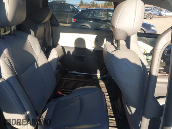 2022 Toyota Sienna XLE with VIN 5TDJRKEC9NS088219, listed as a IAAI auction lot 41820969 with 190,598 mi miles and . Bid and sale history available at DreamBid. Image 8.