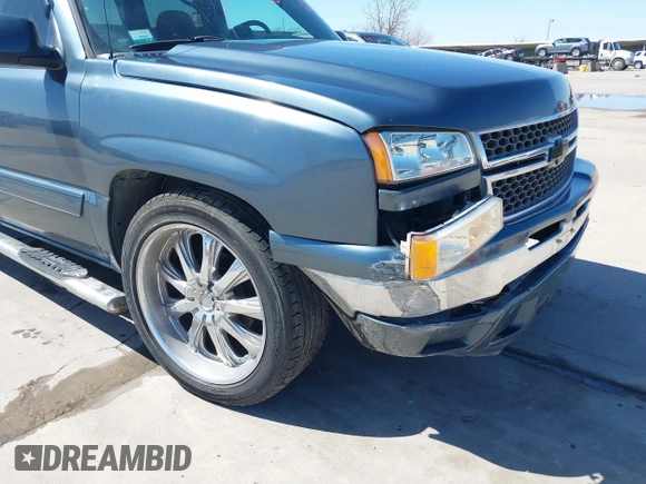 2007 Chevrolet Silverado 1500 LS with VIN 2GCEC13V771133752, listed as a IAAI auction lot 41767688 with 253,845 mi miles and . Bid and sale history available at DreamBid. Image 17.