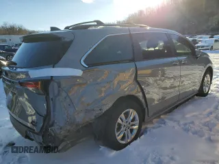 2022 Toyota Sienna XLE Woodland Edition with VIN 5TDASKFC5NS047766, listed as a Copart auction lot 44894665 with 58,862 mi miles and Salvage Title. Bid and sale history available at carsss.com. Image 3.