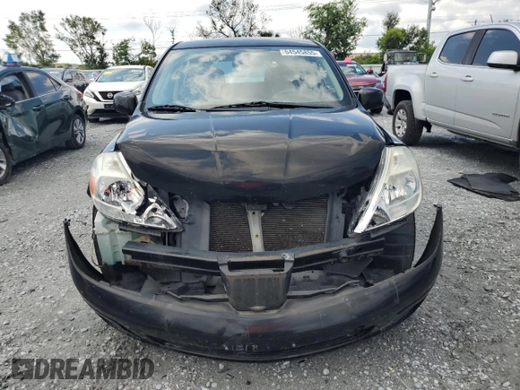 2011 Nissan Versa S z VIN 3N1BC1CP8BL430043, wystawiony jako Copart lot #64545855 z przebiegiem 146 566 mil mil oraz Szkoda całkowita • Salvage title. Historia ofert i sprzedaży dostępna na DreamBid. Obrazek 5.