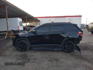 2019 Jeep Compass Latitude z VIN 3C4NJDBB7KT595637, wystawiony jako IAAI lot #41147396 z przebiegiem 107 208 mil mil oraz . Historia ofert i sprzedaży dostępna na DreamBid. Obrazek 14.