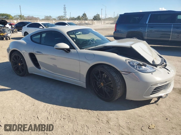 2024 Porsche 718 Cayman z VIN WP0AA2A82RK255106, wystawiony jako Copart lot #46917485 z przebiegiem 13 662 mil mil oraz Szkoda całkowita • Salvage title. Historia ofert i sprzedaży dostępna na DreamBid. Obrazek 4.