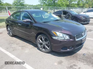 2014 Nissan Maxima SV z VIN 1N4AA5AP7EC486859, wystawiony jako IAAI lot #42420335 z przebiegiem 71 283 mil mil oraz . Historia ofert i sprzedaży dostępna na DreamBid. Obrazek 1.