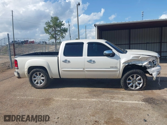 2010 GMC Sierra 1500 Denali z VIN 3GTRKXE26AG222270, wystawiony jako IAAI lot #41974112 z przebiegiem 166 366 mil mil oraz . Historia ofert i sprzedaży dostępna na DreamBid. Obrazek 14.
