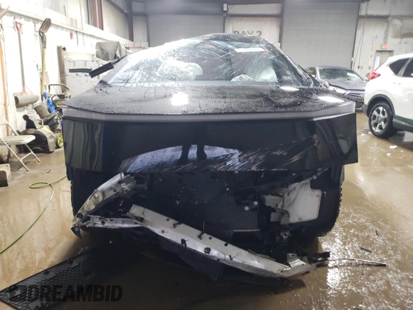 2024 Tesla Cybertruck with VIN 7G2CEHED9RA011967, listed as a Copart auction lot 85468664 with 2,353 mi miles and Salvage Title. Bid and sale history available at carsss.com. Image 5.