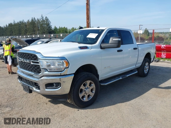 2024 Ram 2500 Big Horn with VIN 3C6UR5DJ3RG275904, listed as a IAAI auction lot 42121704 with 27,745 mi miles. Bid and sale history available at carsss.com. Image 2.