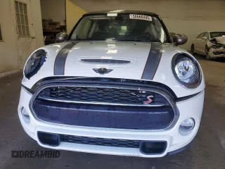 2017 MINI Hardtop Cooper S with VIN WMWXP7C38H2A45812, listed as a Copart auction lot 50660495 with 81,628 mi miles and Clean Title. Bid and sale history available at DreamBid. Image 5.
