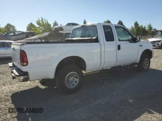 2003 Ford Super Duty F-250 XL with VIN 1FTNX21L53EA19737, listed as a Copart auction lot 58562644 with 173,705 mi miles and Clean Title. Bid and sale history available at carsss.com. Image 3.