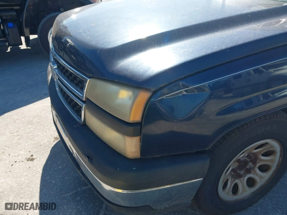 2006 Chevrolet Silverado 1500 Work Truck with VIN 3GCEC14X56G266872, listed as a IAAI auction lot 40881369 with 1 mi miles. Bid and sale history available at carsss.com. Image 14.