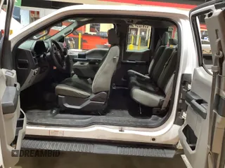 2015 Ford F-150 XL с VIN 1FTEX1CP1FKF08782, выставлен на аукционе IAAI как лот 42643080 с пробегом 201 869 миль миль и . История ставок и продаж доступна на DreamBid. Изображение 9.
