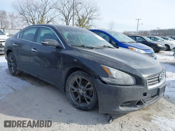 2014 Nissan Maxima SV z VIN 1N4AA5AP7EC493987, wystawiony jako IAAI lot #41376927 z przebiegiem 100 495 mil mil oraz . Historia ofert i sprzedaży dostępna na DreamBid. Obrazek 1.