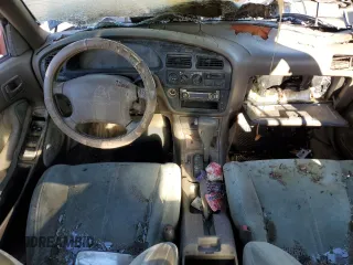 1993 Toyota Camry LE with VIN JT2SK12E8P0149731, listed as a Copart auction lot 83082154 with 197,590 mi miles and Salvage Title. Bid and sale history available at carsss.com. Image 8.
