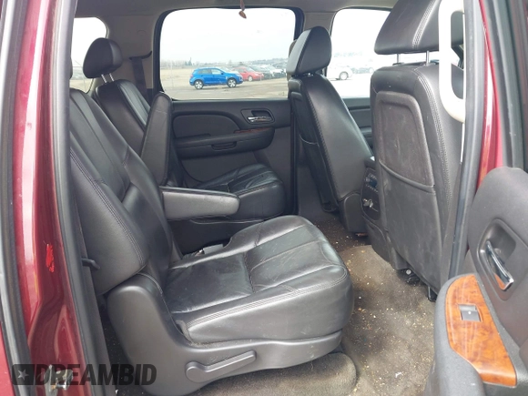 2008 Chevrolet Suburban 2LT with VIN 3GNFK16348G159436, listed as a IAAI auction lot 41981116 with Not Provided miles and . Bid and sale history available at DreamBid. Image 8.