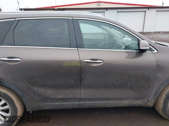 2019 Kia Sorento LX with VIN 5XYPG4A36KG498972, listed as a IAAI auction lot 41451765 with 82,339 mi miles. Bid and sale history available at carsss.com. Image 13.