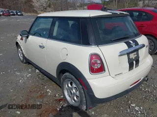 2012 MINI Hardtop with VIN WMWSU3C53CT185697, listed as a IAAI auction lot 41761981 with 201,335 mi miles and . Bid and sale history available at DreamBid. Image 3.