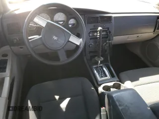 2007 Dodge Charger z VIN 2B3KA43G57H773219, wystawiony jako Copart lot #52701215 z przebiegiem Nie podano mil oraz Nie do naprawy • Non repairable. Historia ofert i sprzedaży dostępna na DreamBid. Obrazek 8.