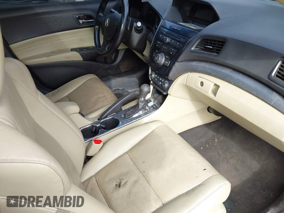 2013 Acura ILX Premium z VIN 19VDE1F54DE001539, wystawiony jako IAAI lot #42015973 z przebiegiem Nie podano mil oraz . Historia ofert i sprzedaży dostępna na DreamBid. Obrazek 5.